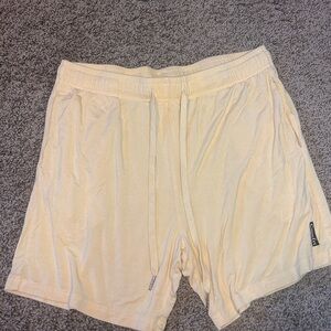 Comfrt Pale Yellow Drawstring Shorts Size Large